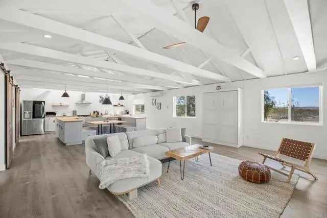 Single-family house For Sale in Joshua Tree, California