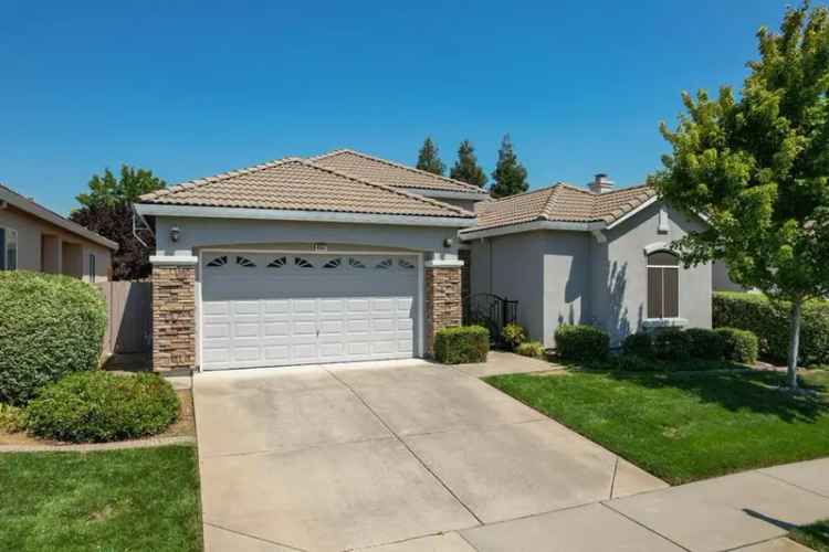 Single-family house For Sale in 4567, Monte Mar Drive, California