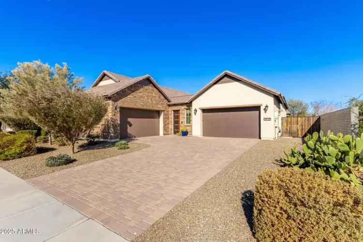 Single-family house For Sale in 3626, East Sagittarius Place, Chandler, Arizona