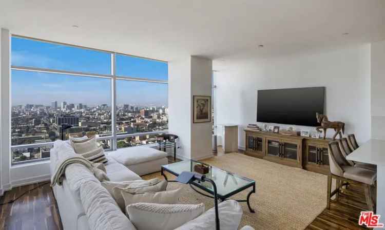 Condo For Sale in 900, West Olympic Boulevard, Los Angeles, California