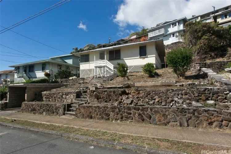 Single-family house For Sale in 1358, Makaikoa Street, Honolulu, Hawaii