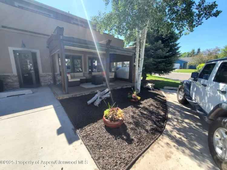 Single-family house For Sale in 123, Village Lane, Carbondale, Colorado