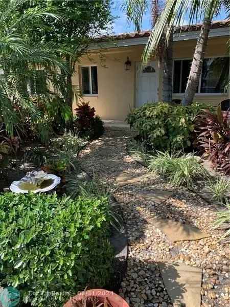 Multi-family house For Sale in Pompano Beach, Florida