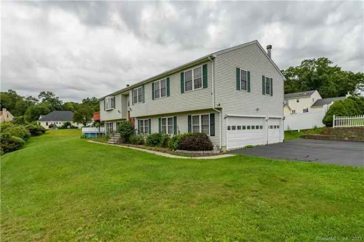 Single-family house For Sale in 38, Margaret Court, East Haven, Connecticut