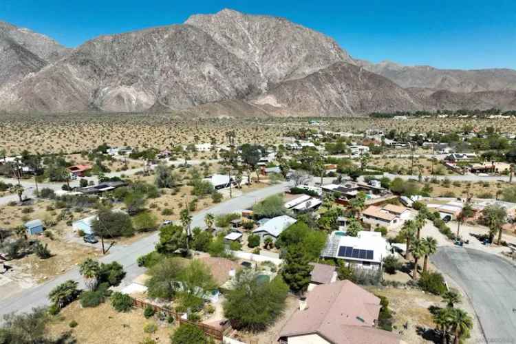 Single-family house For Sale in 1965, Fenoval Drive, Borrego Springs, California