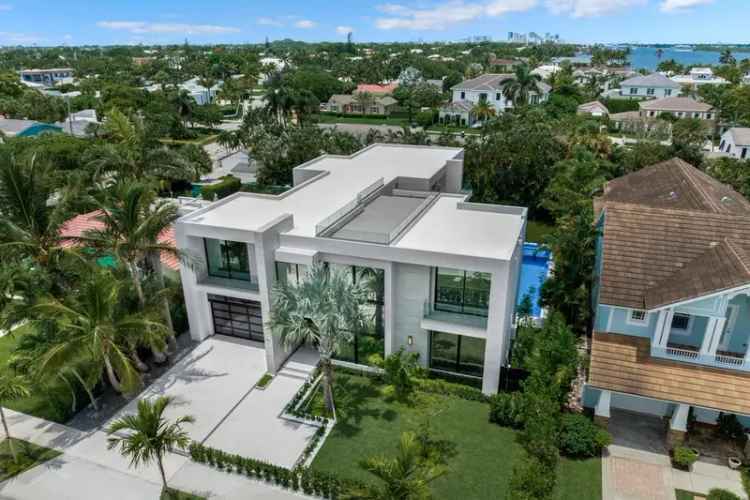 Single-family house For Sale in 141, Cortez Road, West Palm Beach, Florida