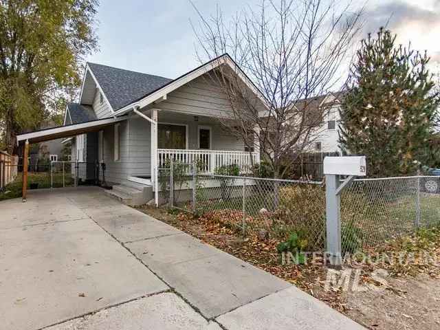 Multi-family house For Sale in 528, 18th Avenue North, Nampa, Idaho