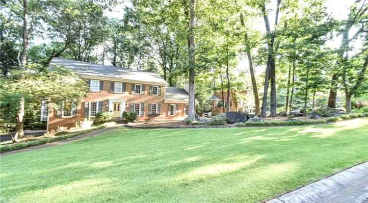 Single-family house For Sale in 801, Hampton Place Southwest, Marietta, Georgia