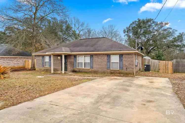 Single-family house For Sale in 206, Cobb Court, Bay Minette, Alabama