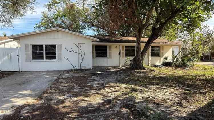 Single-family house For Sale in Saint Petersburg, Florida