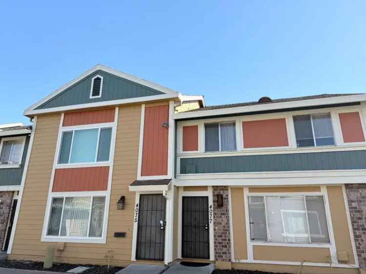 Condo For Sale in Sacramento, California