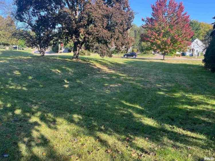 Land For Sale in 641, 13th Avenue North, Clinton, Iowa