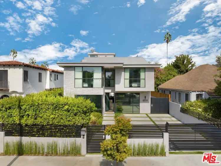 Single-family house For Sale in 6511, Maryland Drive, Los Angeles, California