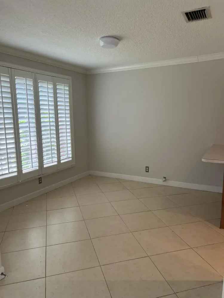 House For Sale in Boynton Beach, Florida