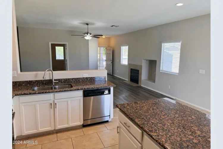 Single-family house For Sale in 1110, East Silversmith Trail, San Tan Valley, Arizona