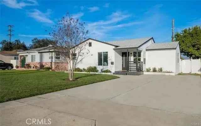 Multi-family house For Sale in 1484, Clybourn Avenue, Burbank, California