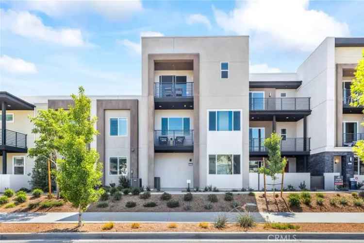 Condo For Sale in 1073, Cadence, Irvine, California