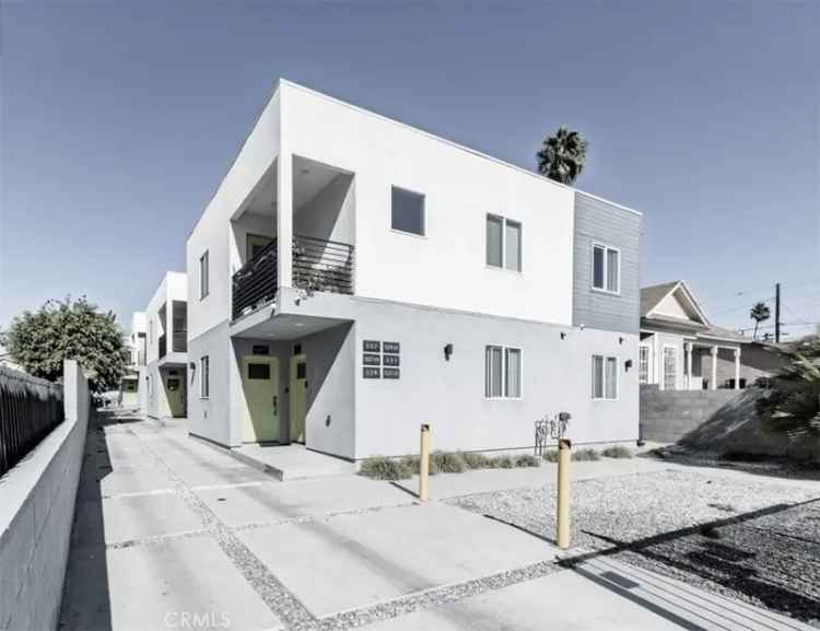 Multi-family house For Sale in Los Angeles, California