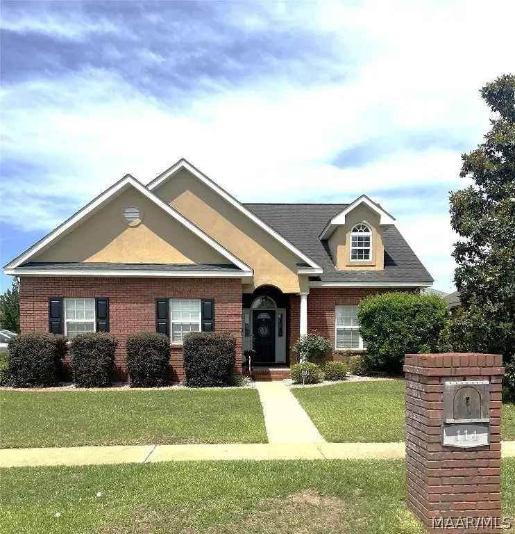 Single-family house For Sale in 114, Welborn Avenue, Enterprise, Alabama