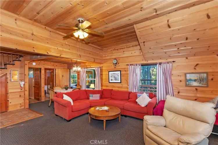 Single-family house For Sale in 648, Crest Estates Drive, Lake Arrowhead, California