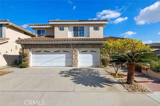 Single-family house For Sale in 9962, Basilica Court, Cypress, California