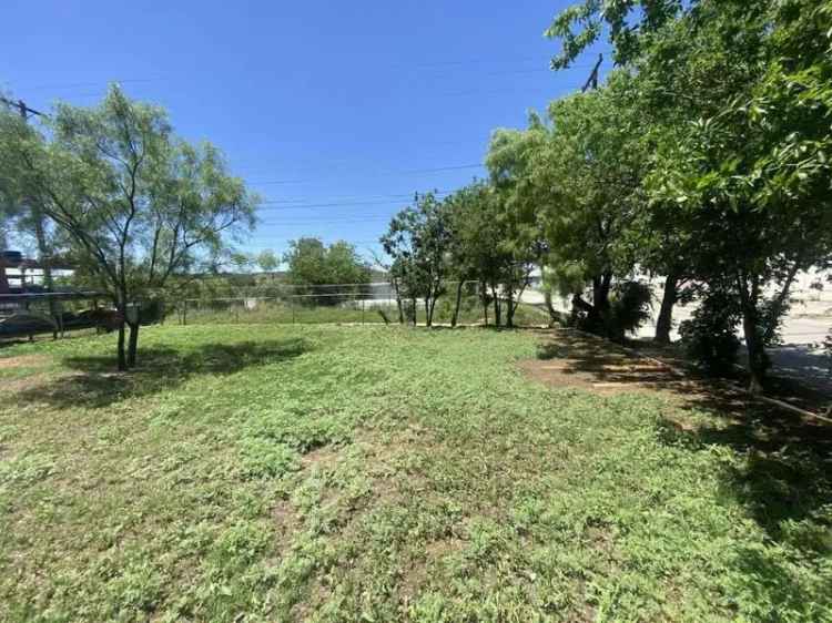 Land For Sale in 302, Willow Street, Pflugerville, Texas