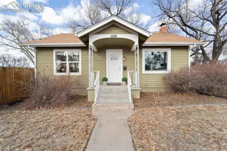 Single-family house For Sale in 1128, East Uintah Street, Colorado Springs, Colorado