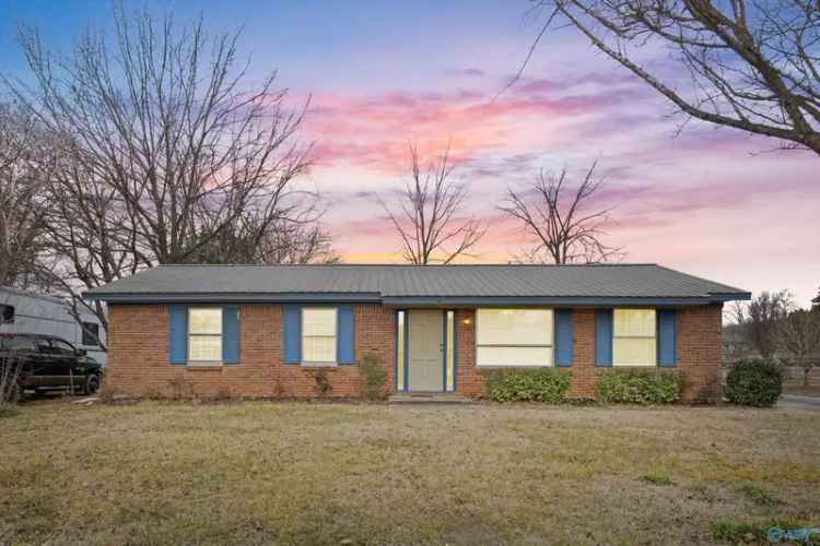 Single-family house For Sale in 1721, Wakefield Drive Northeast, Huntsville, Alabama