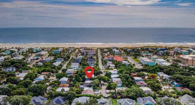 Single-family house For Sale in 210, 9th Street, Saint Augustine Beach, Florida