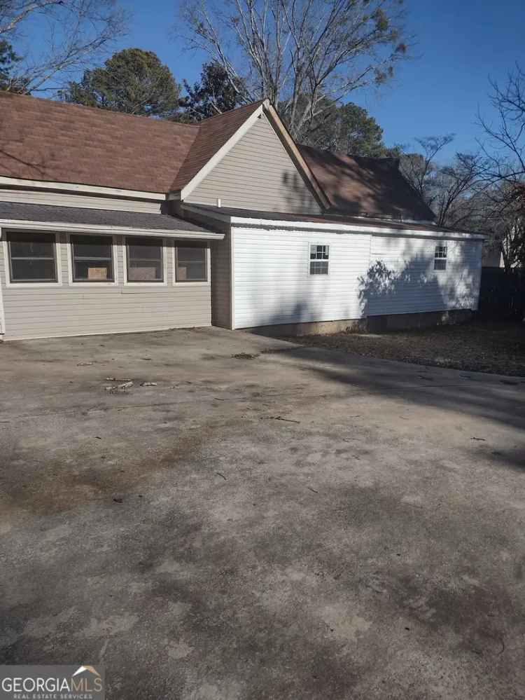 Single-family house For Sale in 4031, Old Fairburn Road, Atlanta, Georgia