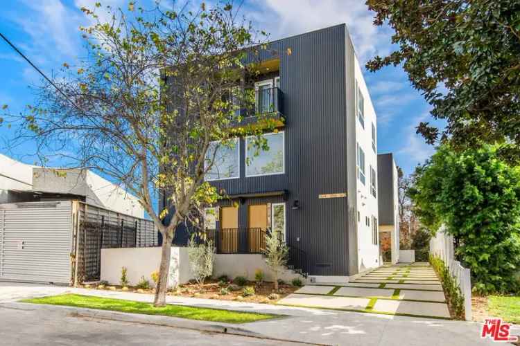 Multi-family house For Sale in 1614, South Sycamore Avenue, Los Angeles, California