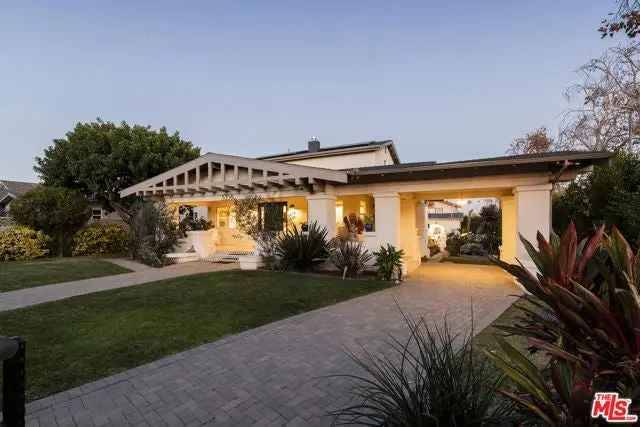 Single-family house For Sale in Los Angeles, California