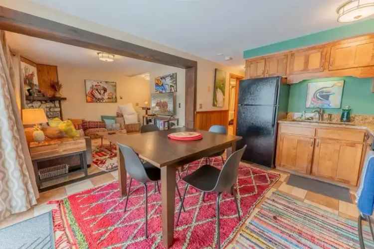 2-Bedroom Condo near Ski Slopes Updated Appliances Granite Countertops