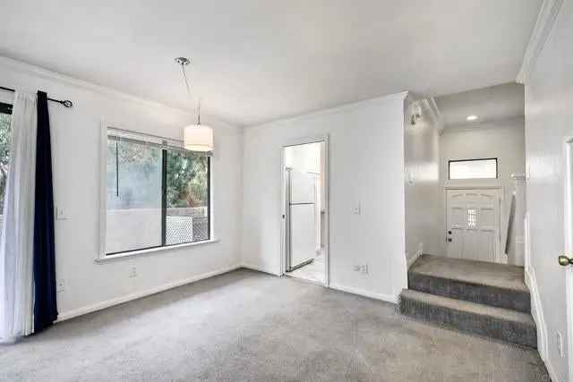 Single-family house For Sale in 10005, Paseo Montril, San Diego, California