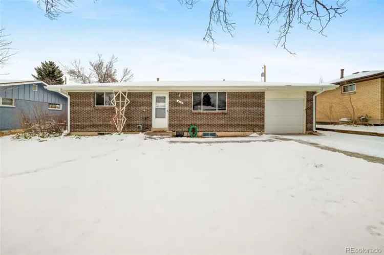 Single-family house For Sale in 428, South Uvalda Street, Aurora, Colorado