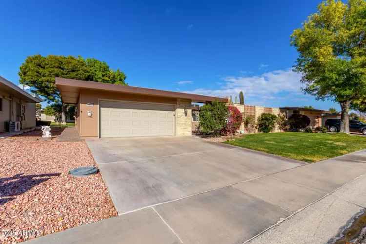 Single-family house For Sale in 10322, West Manzanita Drive, Sun City, Arizona