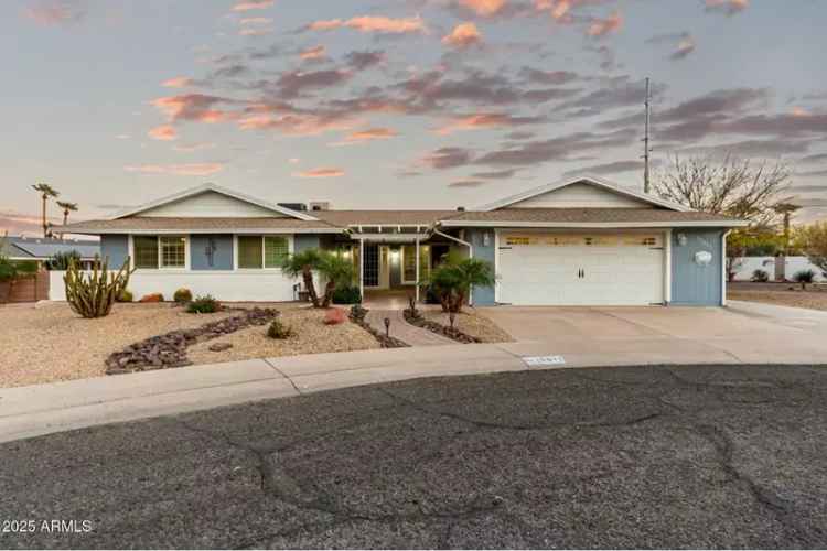 Single-family house For Sale in 10611, West Caron Drive, Sun City, Arizona