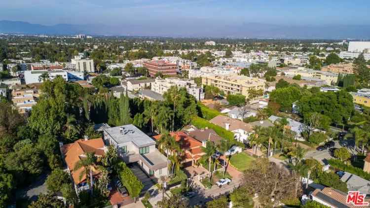 Single-family house For Sale in 15123, Greenleaf Street, Los Angeles, California