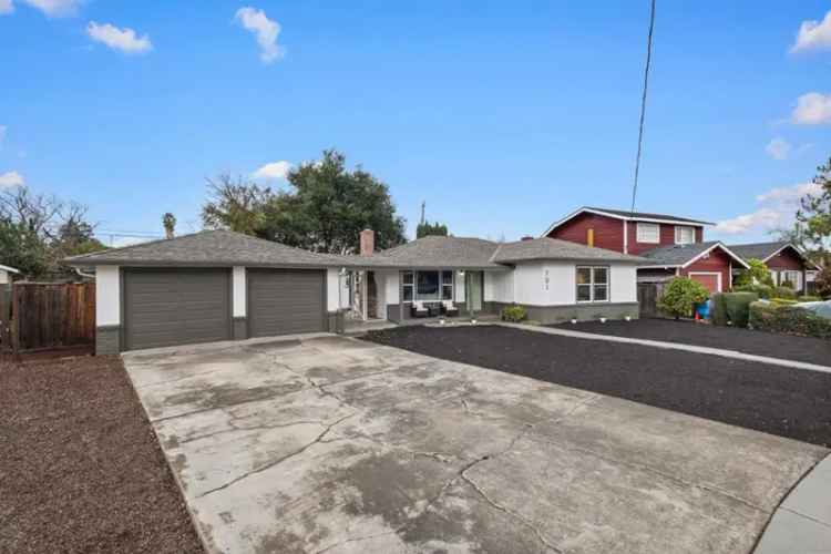 Single-family house For Sale in 701, Chauncey Way, San Jose, California