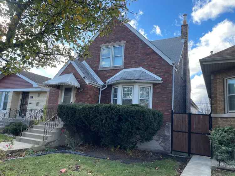 Single-family house For Sale in 6106, South Major Avenue, Chicago, Illinois