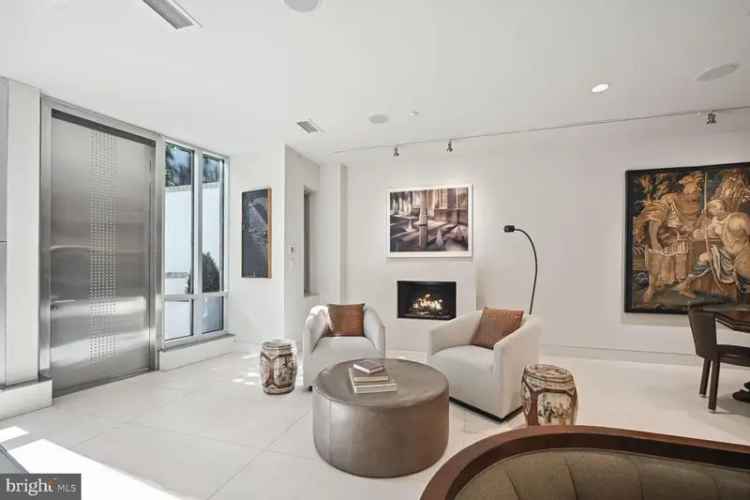 Condo For Sale in Washington, District of Columbia