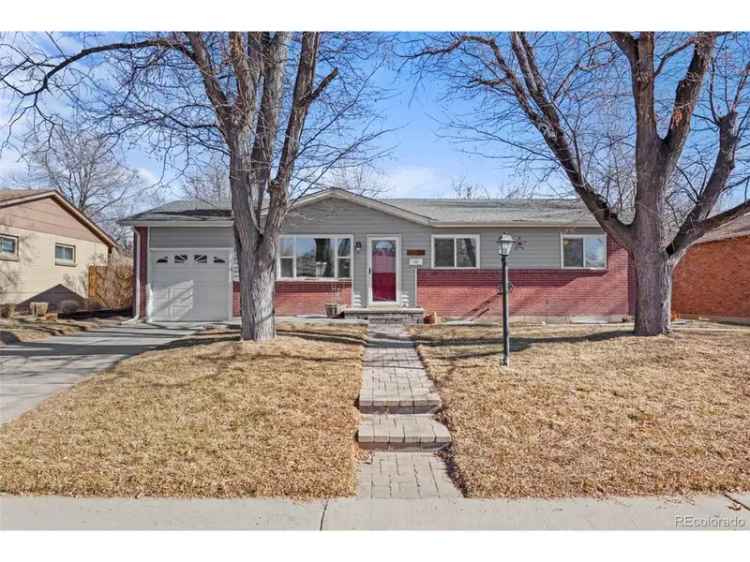 Single-family house For Sale in 3246, South Stuart Street, Denver, Colorado