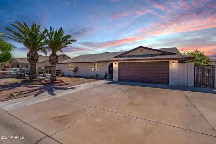 Single-family house For Sale in Apache Junction, Arizona