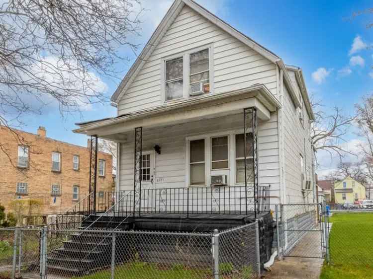 Single-family house For Sale in 6731, South Loomis Boulevard, Chicago, Illinois