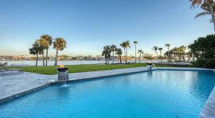 Single-family house For Sale in 50, Lighthouse Point Drive, Longboat Key, Florida