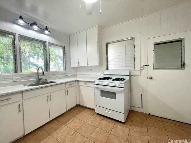 Single-family house For Sale in 3383, Alohea Avenue, Honolulu, Hawaii