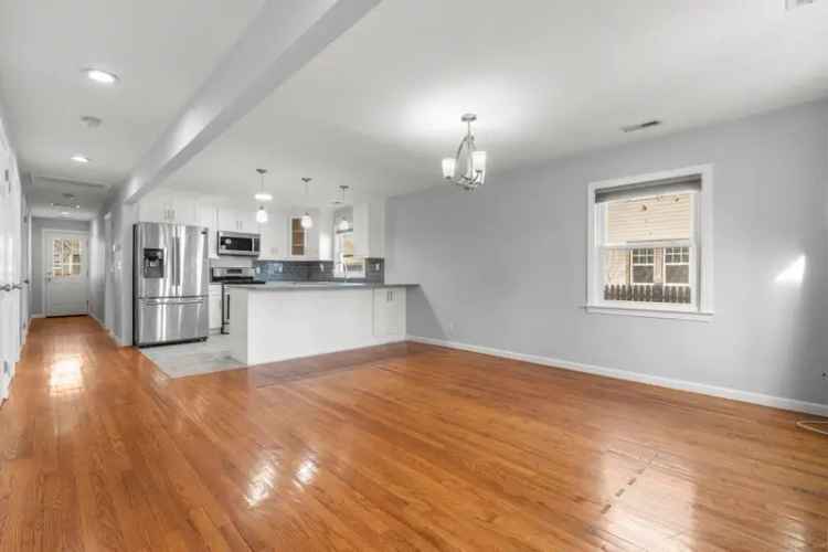 Single-family house For Sale in 167, Sherwood Avenue, Bridgeport, Connecticut