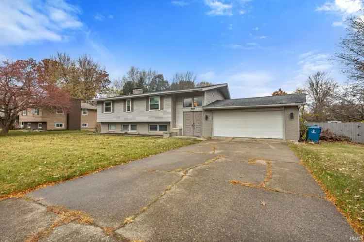 Single-family house For Sale in 1037, Moeller Road, New Haven, Indiana