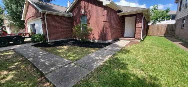 3 Bedroom 2 Bathroom Single Story Home for Rent