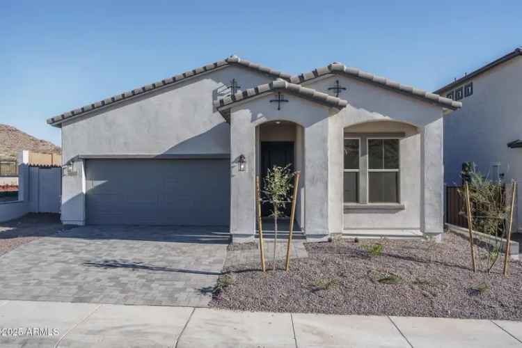 Single-family house For Sale in Verrado, Arizona